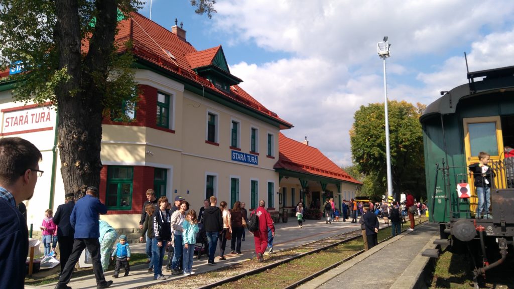 Zeleznicne-muzeum-v-Starej-Turej_brejkkebin-vadovce